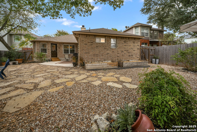 Image 30 of 39 For 51 Edgecreek