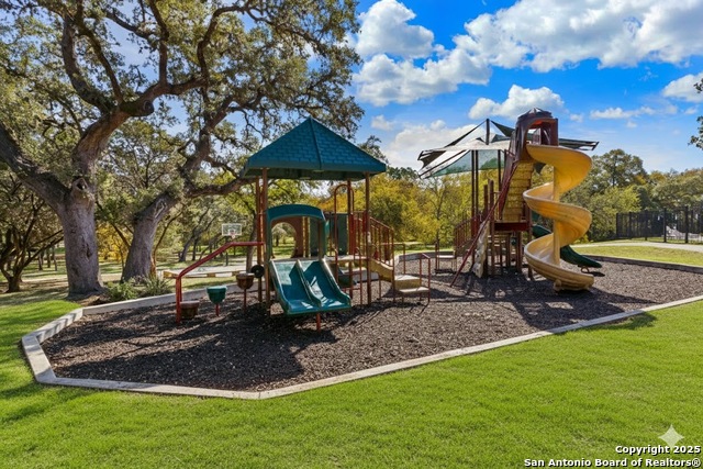 Image 36 of 39 For 51 Edgecreek