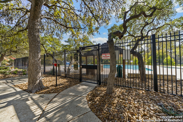 Image 38 of 39 For 51 Edgecreek