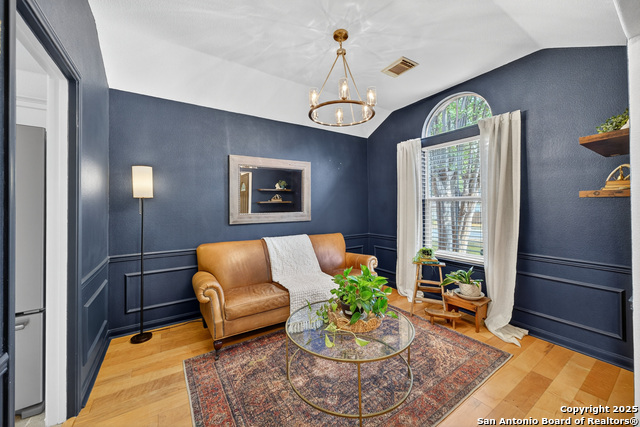 Image 5 of 39 For 51 Edgecreek