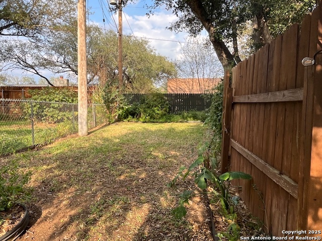 Image 30 of 32 For 1216 Mockingbird