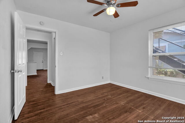 Image 20 of 27 For 118 Compton  