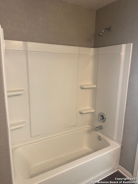 Image 10 of 12 For 2927 Emery