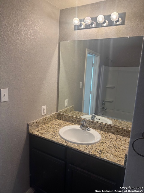 Image 11 of 12 For 2927 Emery