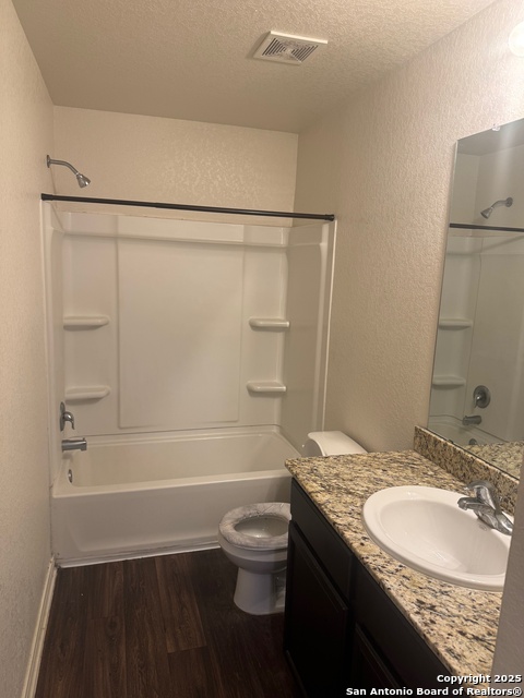 Image 6 of 12 For 2927 Emery