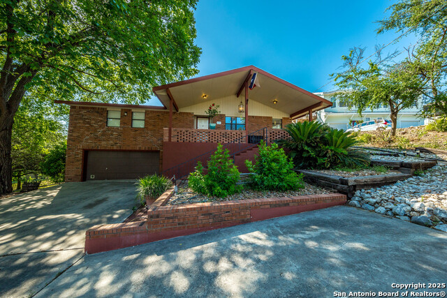 Details for 1267 Common St E, New Braunfels, TX 78130