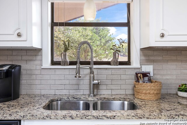 Image 13 of 33 For 1267 Common St E