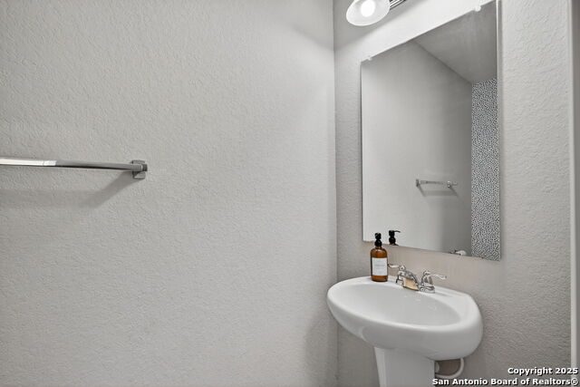 Image 18 of 35 For 12037 Silver Light