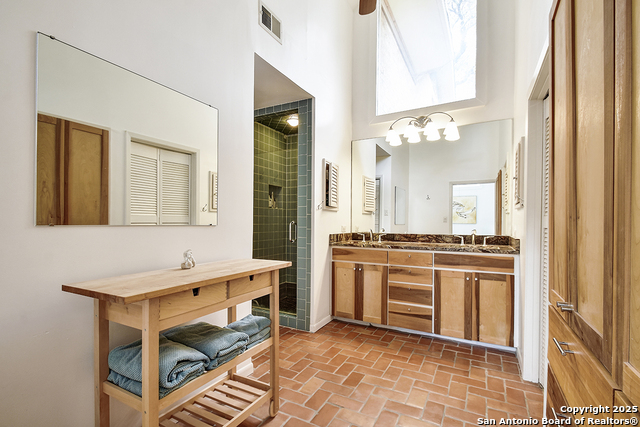 Image 21 of 40 For 2702 Marlborough