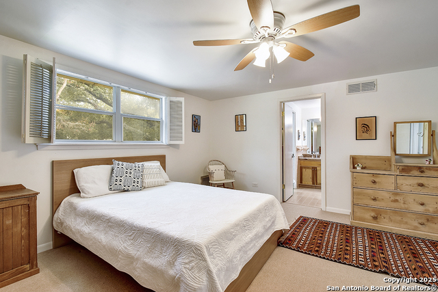 Image 31 of 40 For 2702 Marlborough