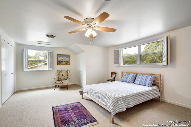 Image 34 of 40 For 2702 Marlborough