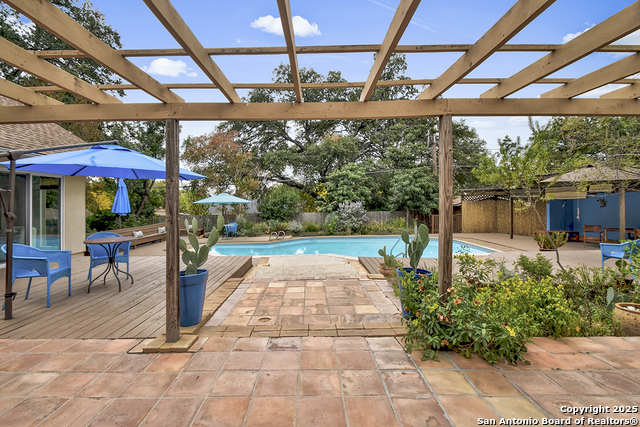 Image 35 of 40 For 2702 Marlborough