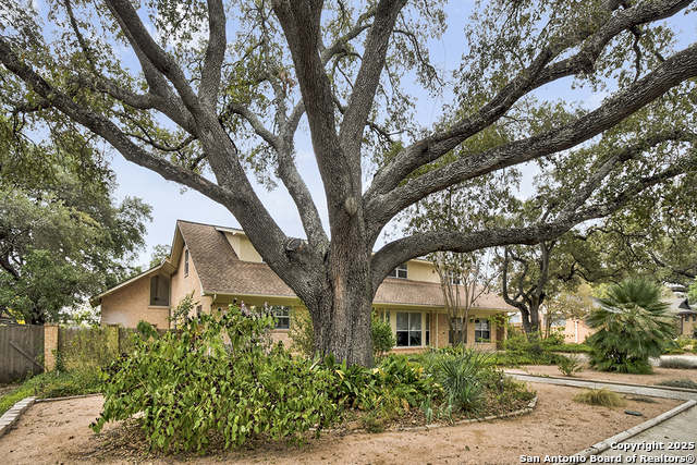 Image 4 of 40 For 2702 Marlborough