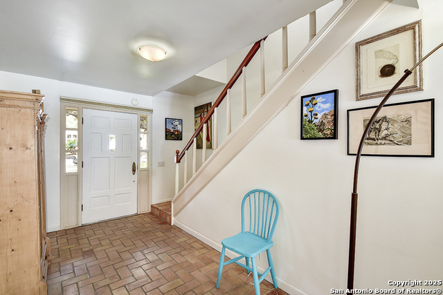 Image 5 of 40 For 2702 Marlborough