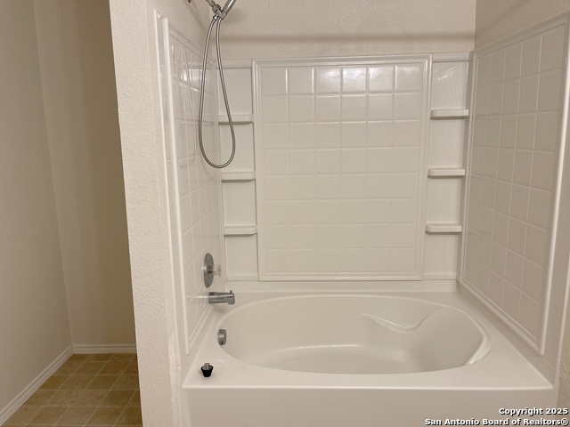 Image 12 of 23 For 11827 Ranchwell Cove