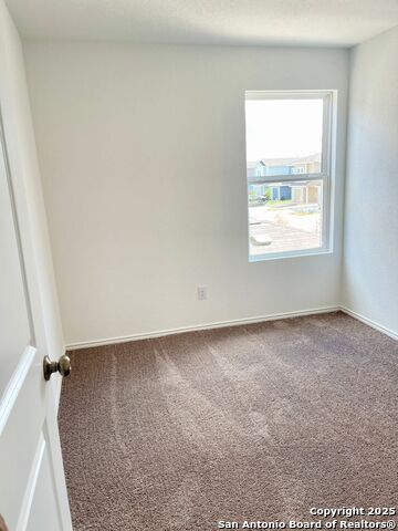 Image 5 of 12 For 10914 Presa Way