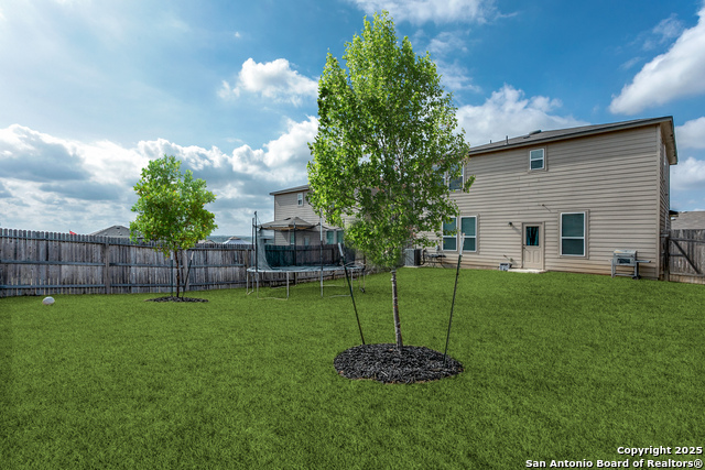 Listing photo id 22 for 7410 Champion Crk