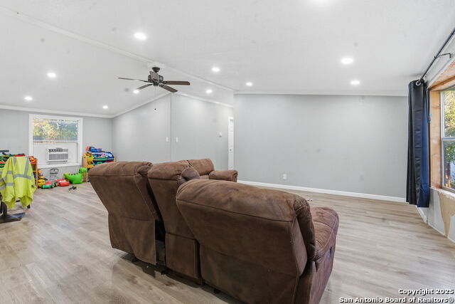 Image 3 of 21 For 185 Canyon Bend