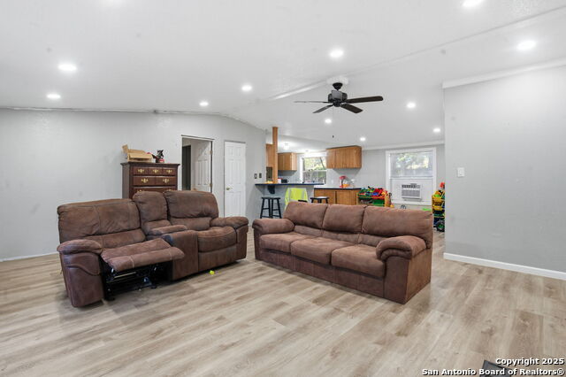 Image 4 of 21 For 185 Canyon Bend