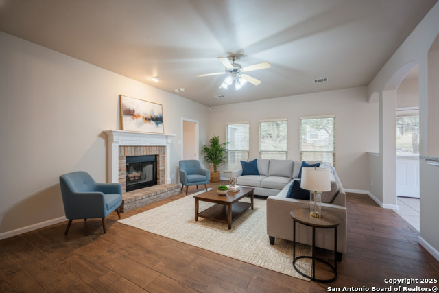 Image 4 of 47 For 131 Impala