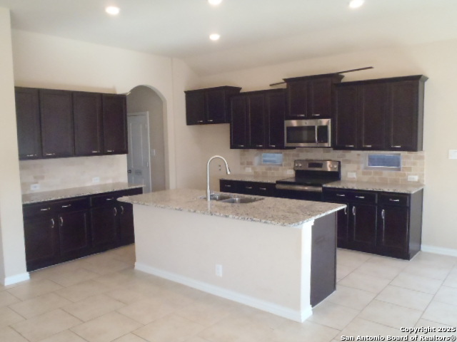 Image 17 of 37 For 2042 Carter Ln