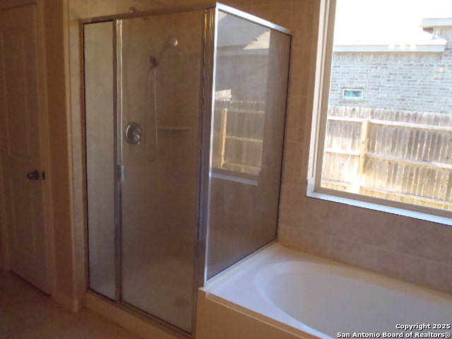 Image 27 of 37 For 2042 Carter Ln