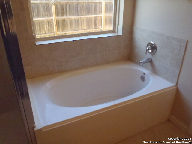 Image 28 of 37 For 2042 Carter Ln