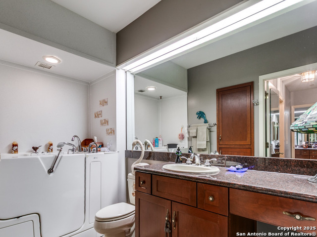 Image 13 of 25 For 1 Towers Park Ln  316