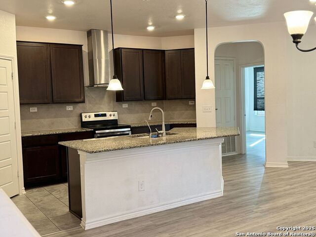 Image 2 of 9 For 1002 Galapagos