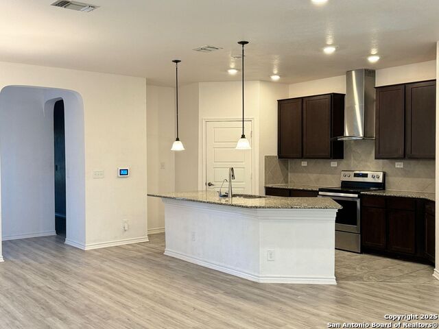 Image 4 of 9 For 1002 Galapagos