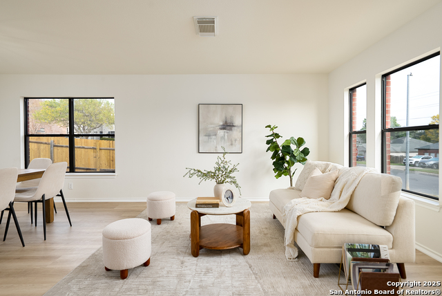 Image 4 of 35 For 7103 Rimwood