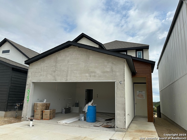 Listing photo id 0 for 20675 Huebner Rd Unit 527