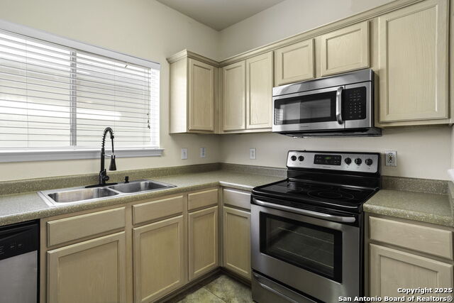 Image 13 of 24 For 2622 Crown Hollow