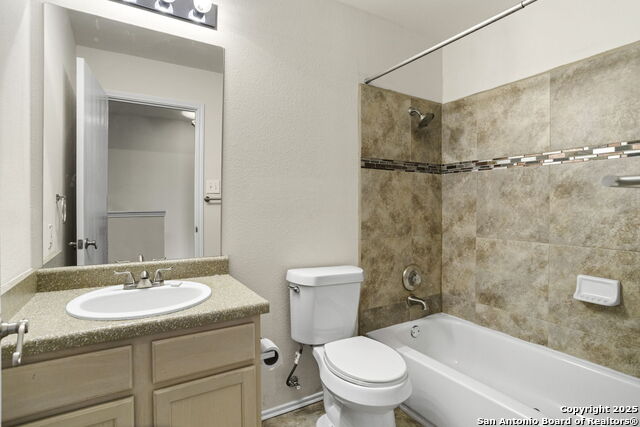 Image 17 of 24 For 2622 Crown Hollow