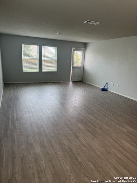 Listing photo id 7 for 9726 Mill Dam