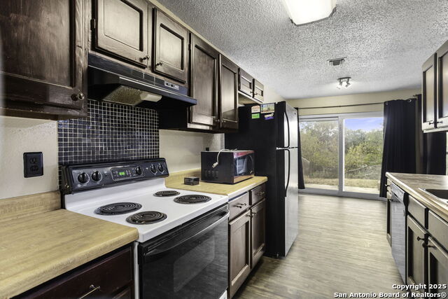 Image 13 of 23 For 4214 Briarcrest