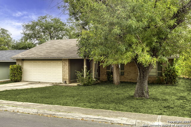 Image 2 of 23 For 4214 Briarcrest