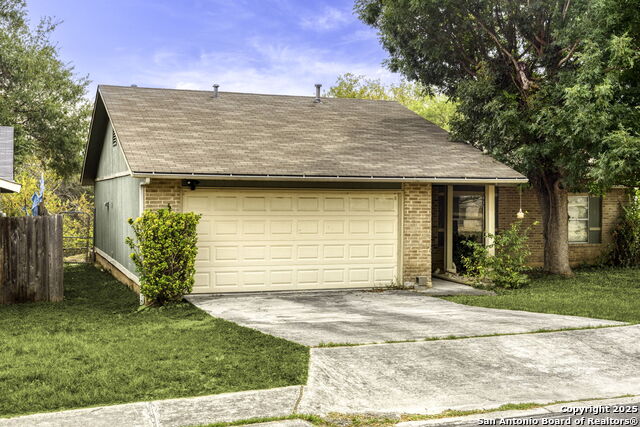 Image 3 of 23 For 4214 Briarcrest