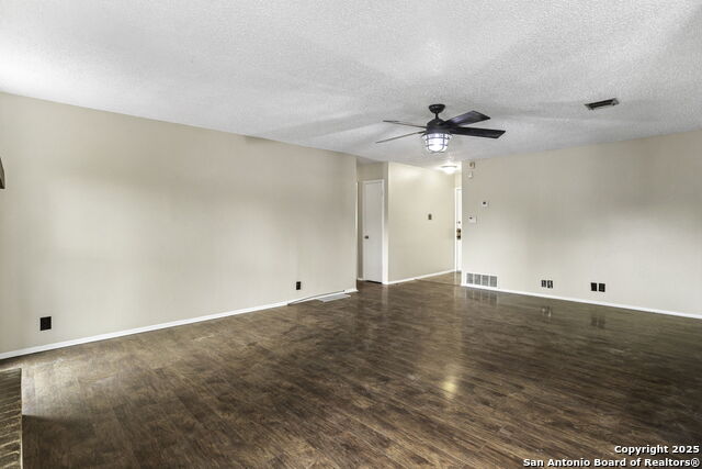 Image 7 of 23 For 4214 Briarcrest