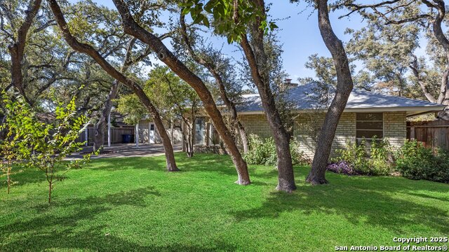 Image 28 of 29 For 11426 Whisper Moss