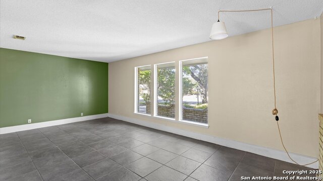 Image 4 of 29 For 11426 Whisper Moss