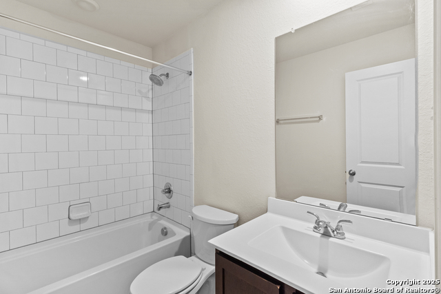 Image 20 of 25 For 8904 Portobello Way