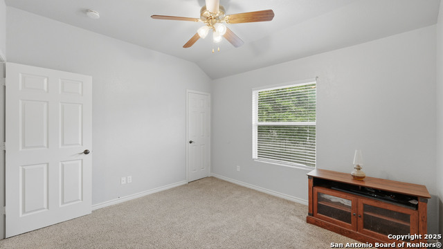 Listing photo id 21 for 195 Cheyenne