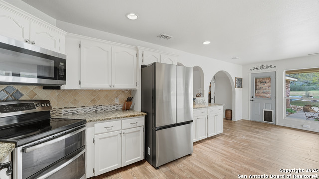 Listing photo id 5 for 195 Cheyenne