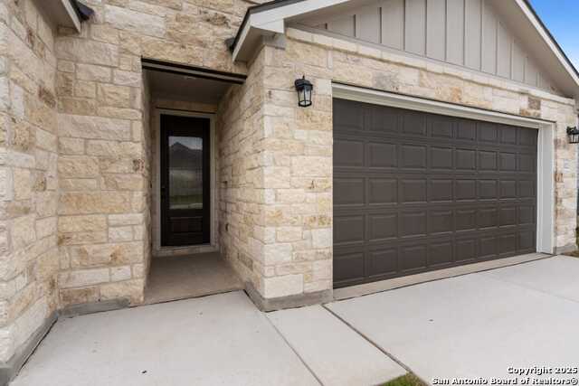 Image 3 of 17 For 11123 Lowder