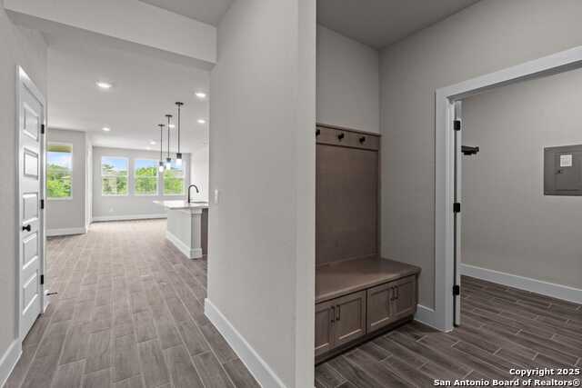 Image 4 of 17 For 11123 Lowder