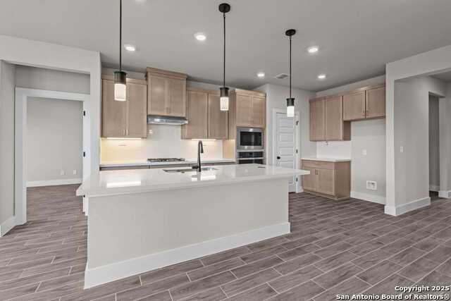 Image 5 of 17 For 11123 Lowder