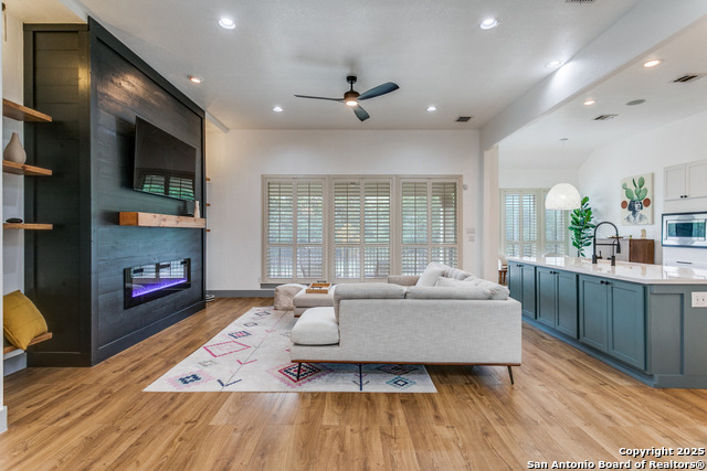 Image 10 of 31 For 27 Avalon