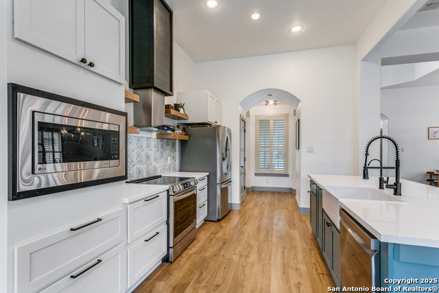 Image 14 of 31 For 27 Avalon