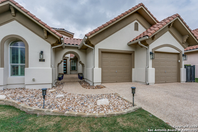 Image 3 of 31 For 27 Avalon